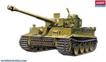 Academy 13264 Tiger I  incl.4Fig. 