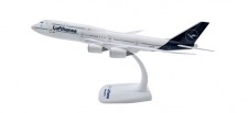 Herpa 611930 Boeing 747-8I Lufthansa new 2018 colors 