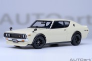 AUTOart 77467 Nissan Skyline 2000 GT-R (KPG110) weiß 