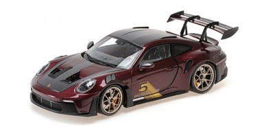 Minichamps 110062029 Porsche 911 (992) GT3 RS purpel (2024) 