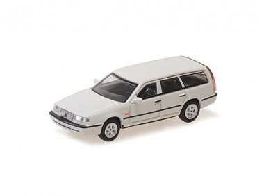 Minichamps 870171111 Volvo 850 Kombi weiß (1994) 