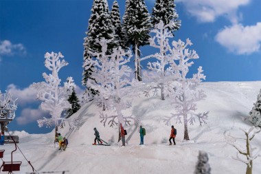 Faller 181582 5 Schneebedeckte Bäume 